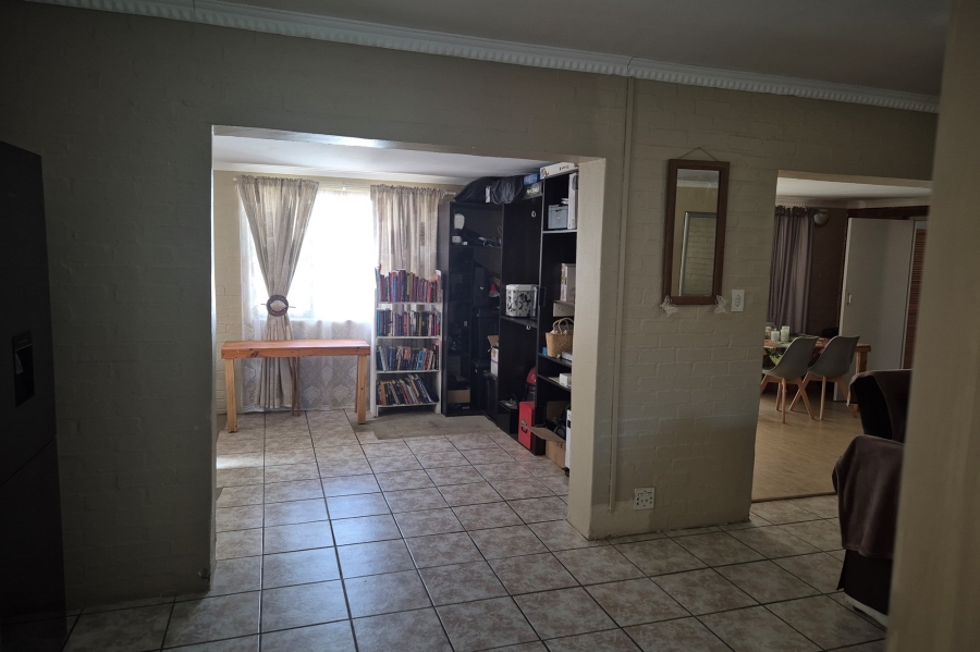 4 Bedroom Property for Sale in Onverwacht Western Cape